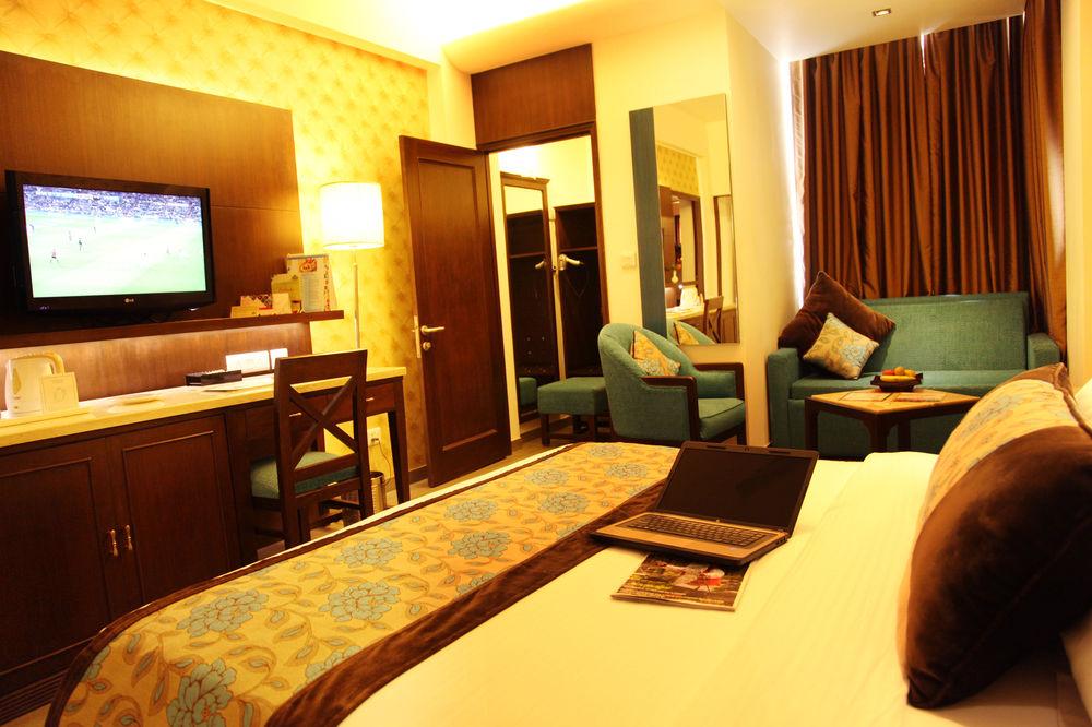Country Inn & Suites Haridwār Esterno foto