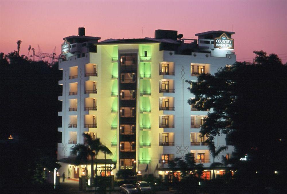 Country Inn & Suites Haridwār Esterno foto